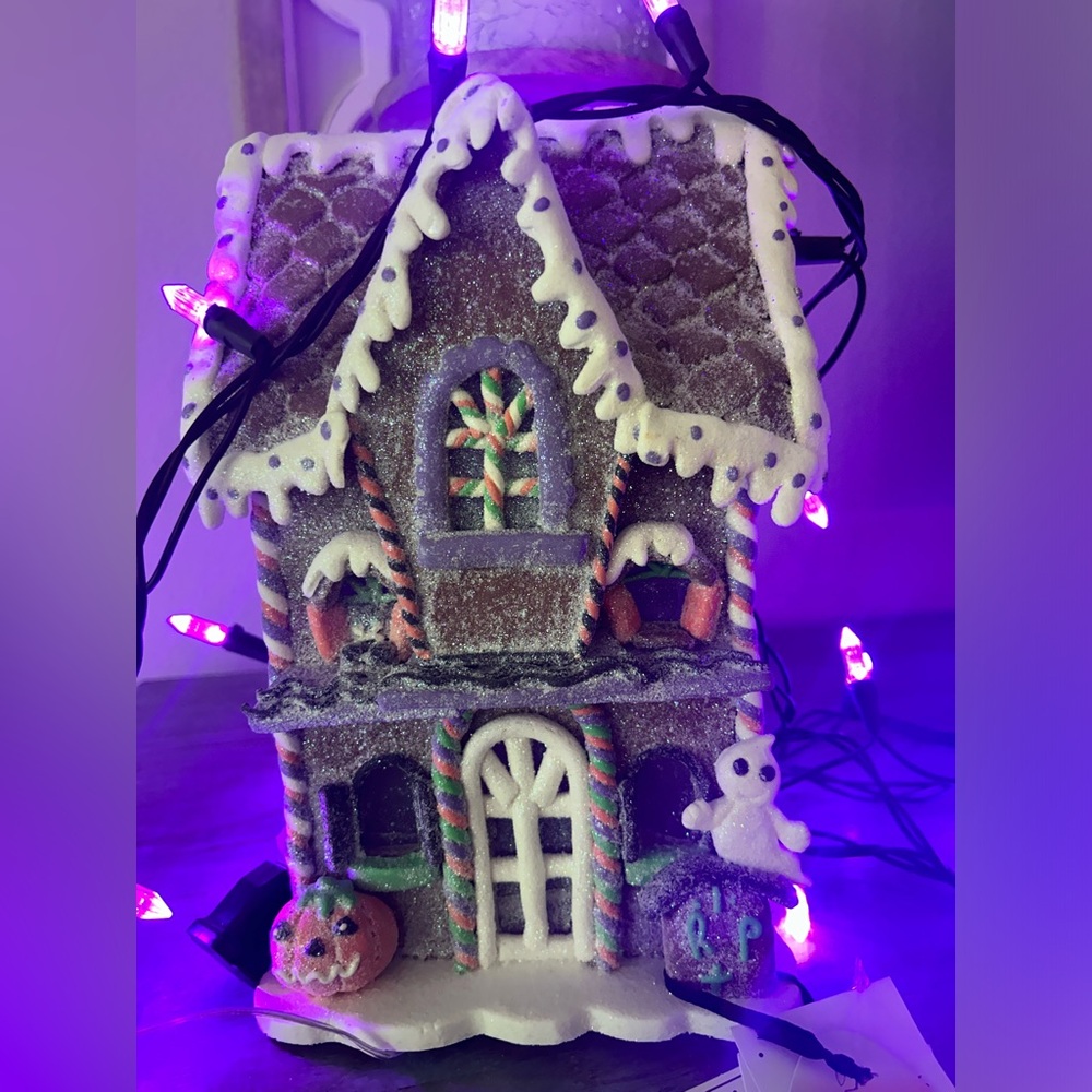 Candy Corn Lane LED Haunted Halloween Gingerbread House
